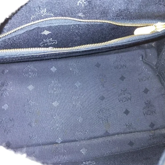 Vintage MCM Visetos Navy and White 2–Way Boston Bag - Picture 11 of 14